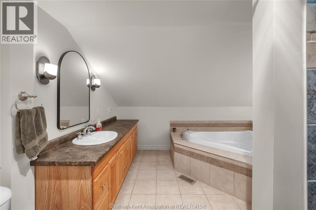 74 University Drive, Chatham, Ontario  N7L 4V5 - Photo 31 - 25024004