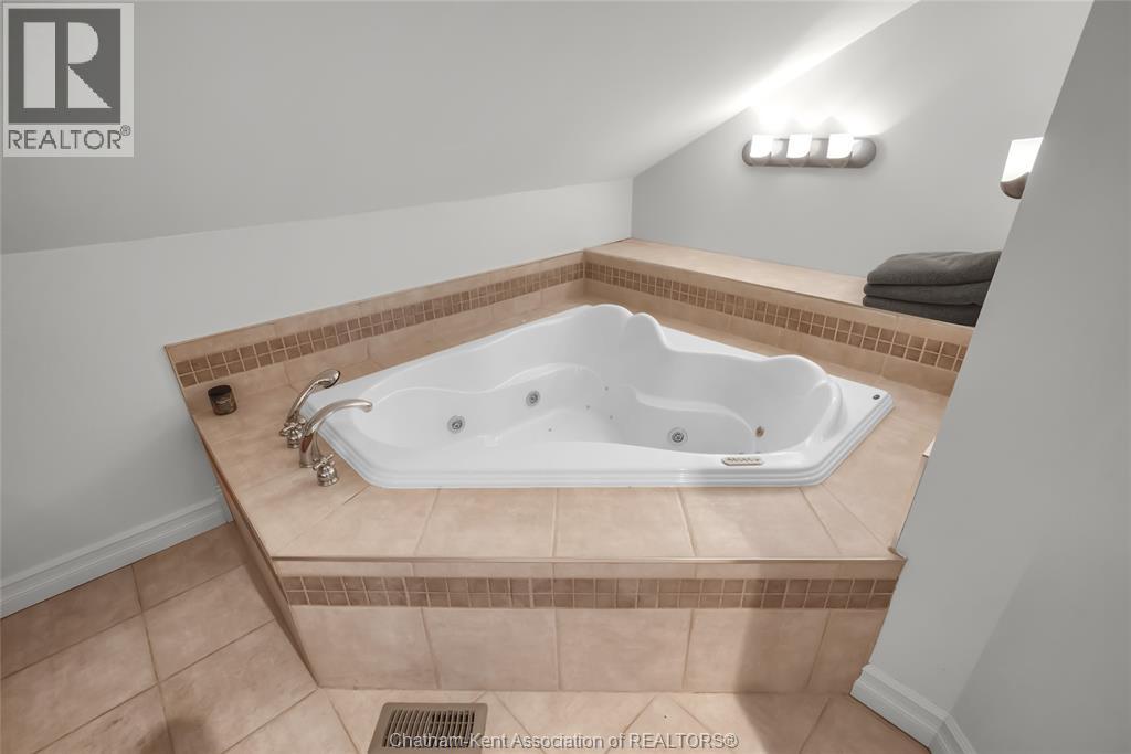 74 University Drive, Chatham, Ontario  N7L 4V5 - Photo 33 - 25024004