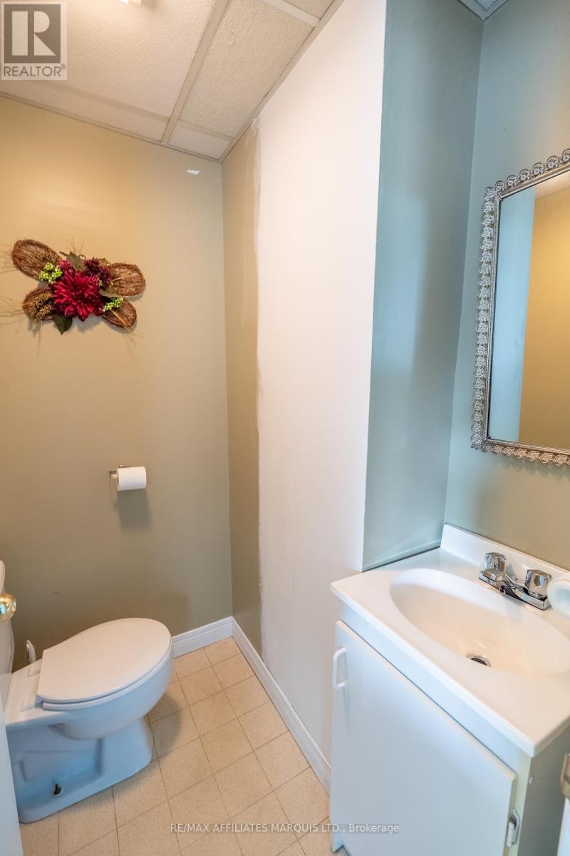 101 Third Street W, Cornwall, Ontario  K6J 2N9 - Photo 7 - X12425224