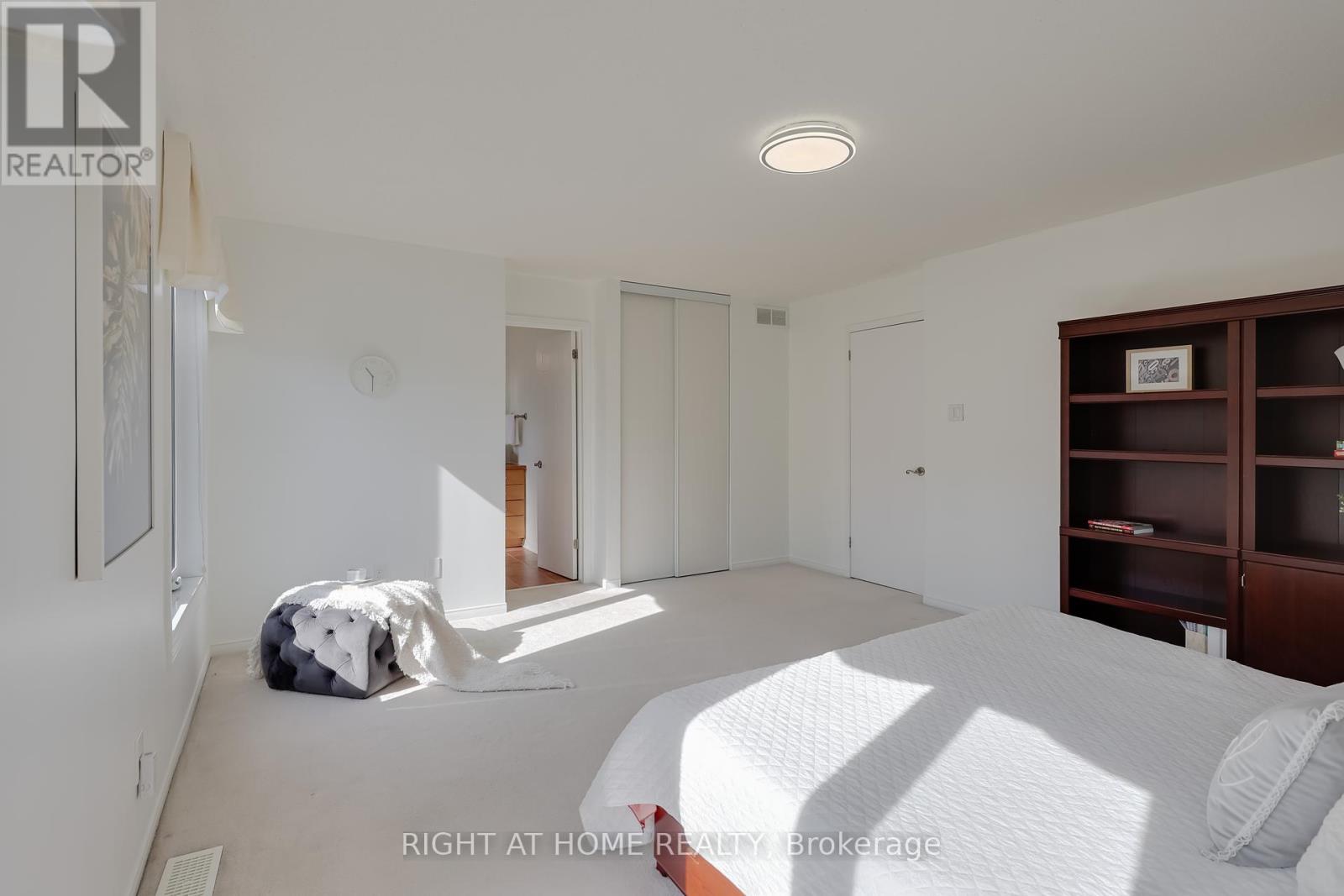 60 Mersey Drive, Ottawa, Ontario  K2K 3A6 - Photo 25 - X12425213