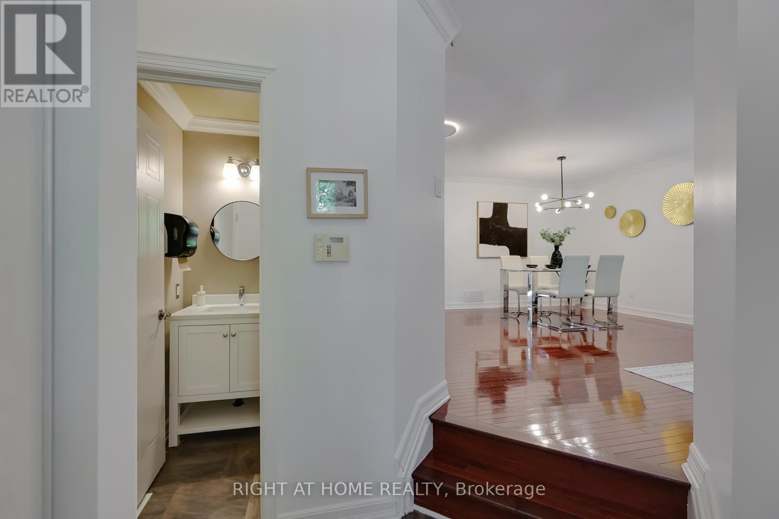 60 Mersey Drive, Ottawa, Ontario  K2K 3A6 - Photo 21 - X12425213
