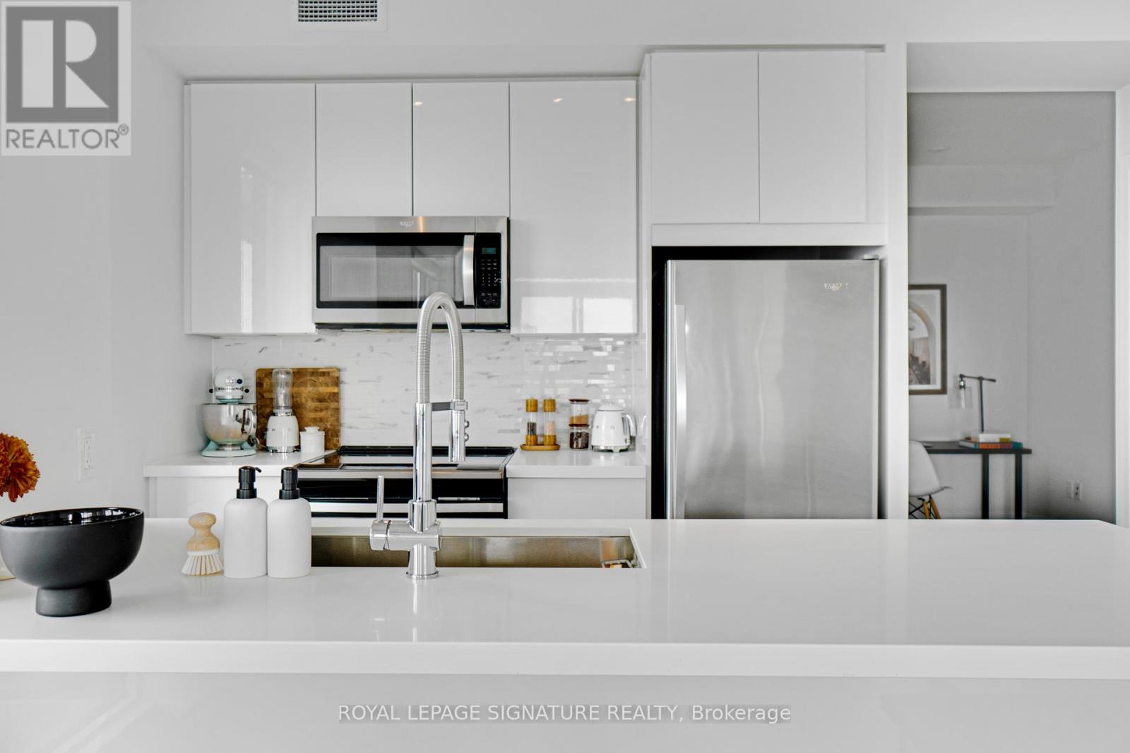 3012 - 4055 Parkside Village Drive, Mississauga, Ontario  L5B 0K8 - Photo 6 - W12423637