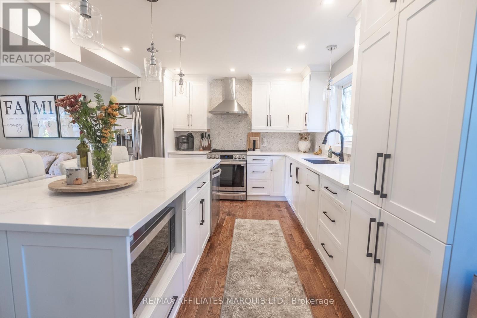 1612 Grant Avenue, Cornwall, Ontario  K6J 5J4 - Photo 6 - X12365119