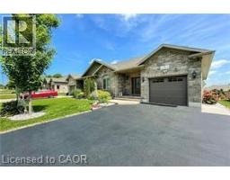 9 William Street S Minto, Clifford, Ca