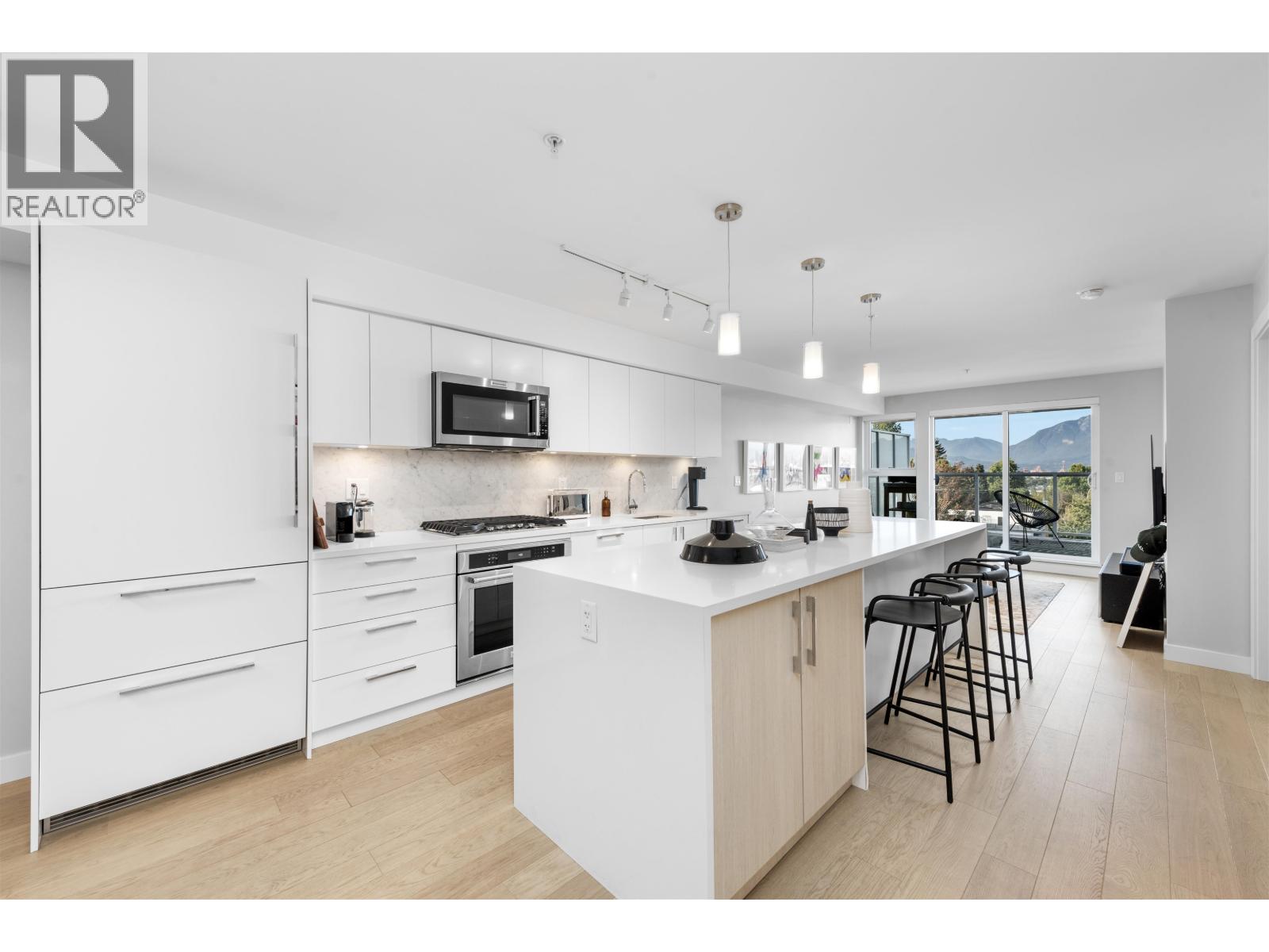 406 2508 FRASER STREET, Vancouver, British Columbia