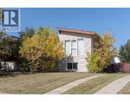 7106a Marler Drive Duggan Park, Camrose, Ca
