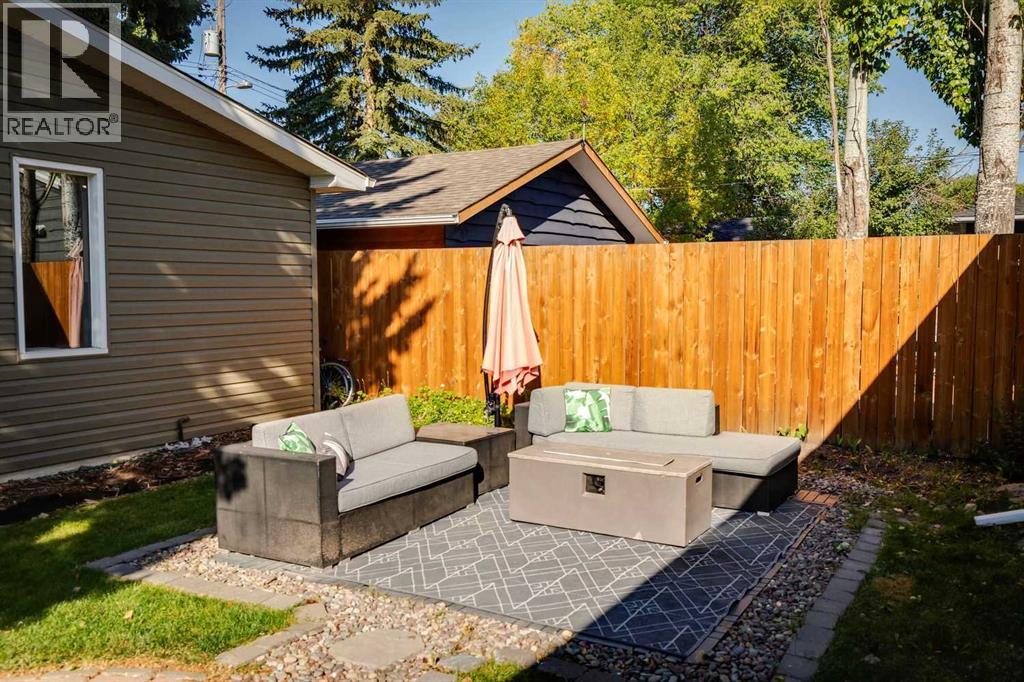 131 Gloucester Crescent Sw, Calgary, Alberta  T3E 4V4 - Photo 42 - A2258046
