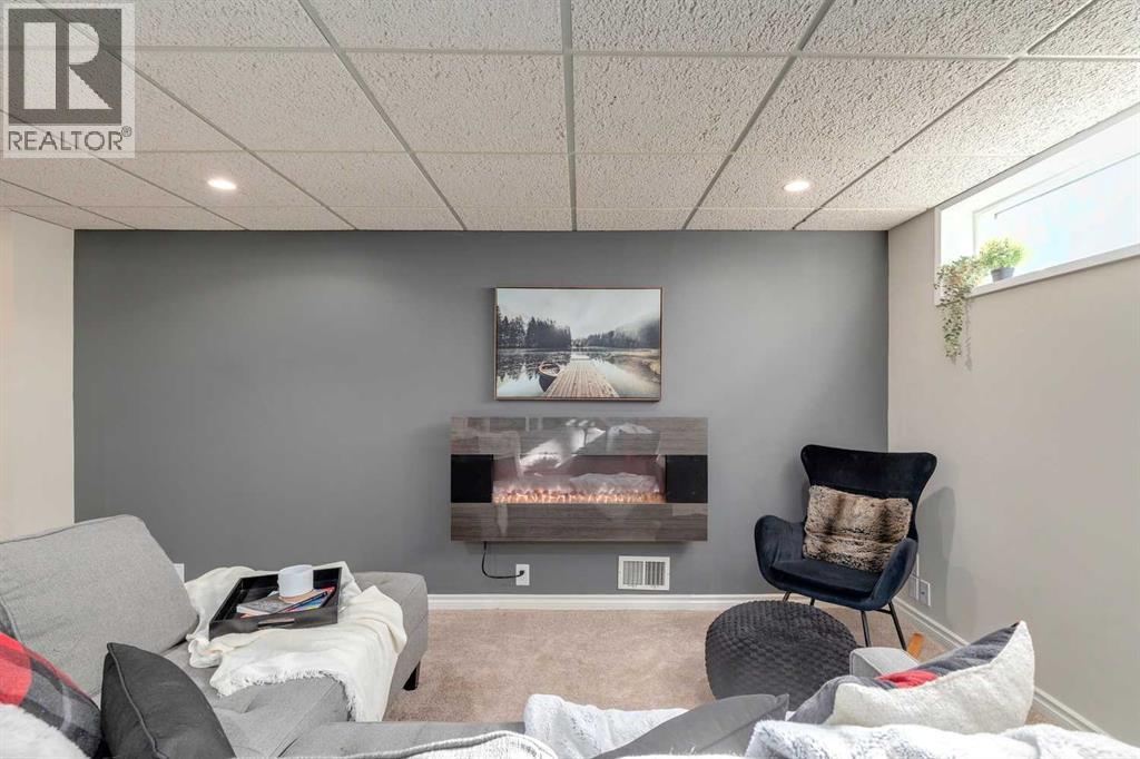 131 Gloucester Crescent Sw, Calgary, Alberta  T3E 4V4 - Photo 28 - A2258046