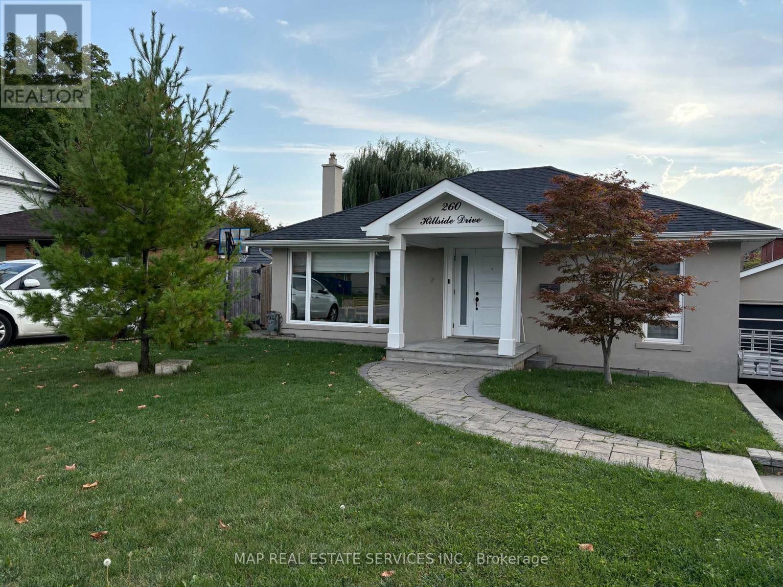 260 Hillside Drive, Mississauga, Ontario  L5M 1G5 - Photo 1 - W12425212