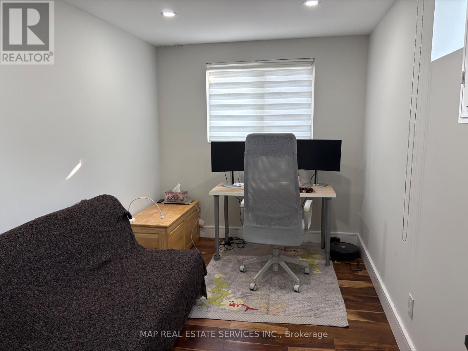 260 Hillside Drive, Mississauga, Ontario  L5M 1G5 - Photo 10 - W12425212