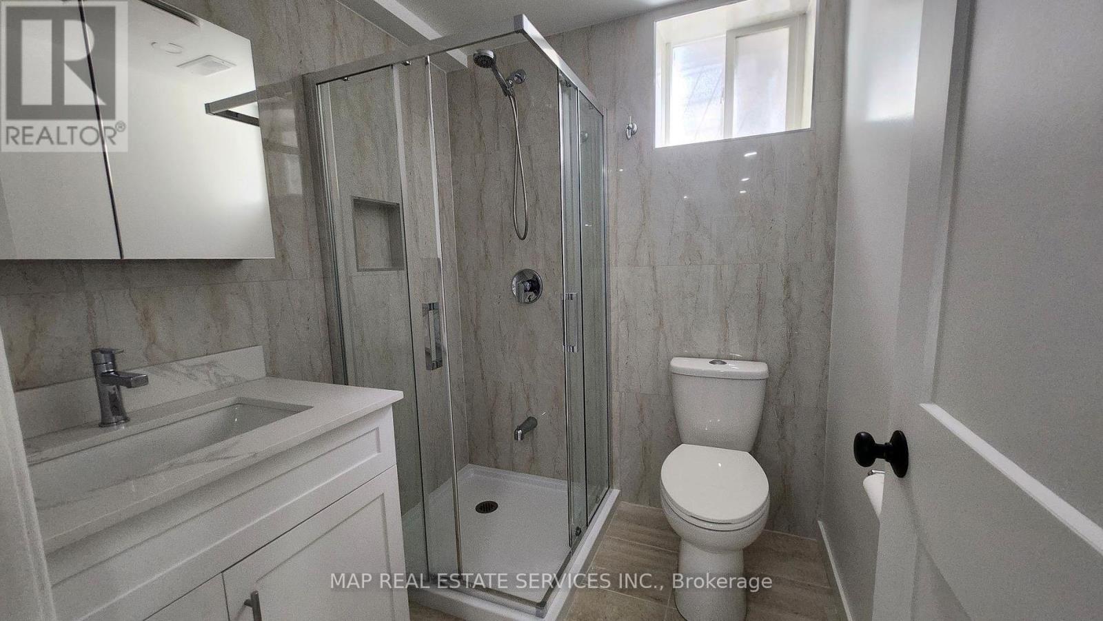 260 Hillside Drive, Mississauga, Ontario  L5M 1G5 - Photo 15 - W12425212