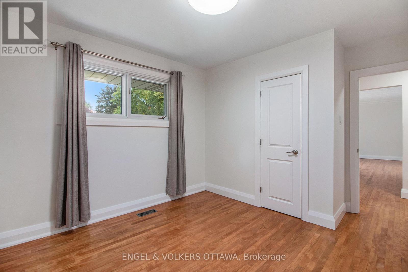 2061 Vincent Street, Ottawa, Ontario  K1G 2M8 - Photo 14 - X12425231