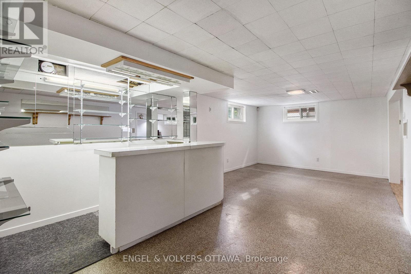 2061 Vincent Street, Ottawa, Ontario  K1G 2M8 - Photo 23 - X12425231