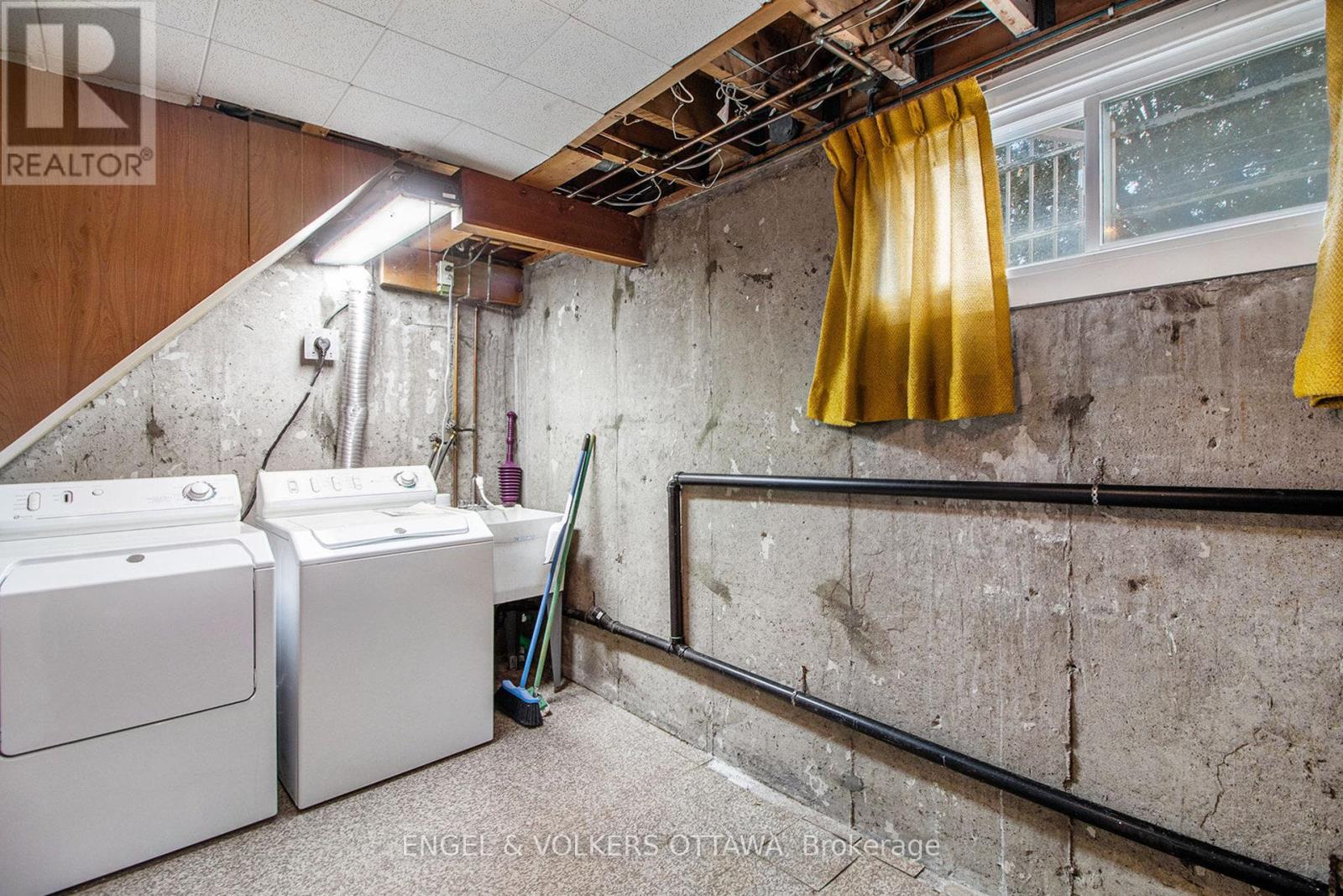 2061 Vincent Street, Ottawa, Ontario  K1G 2M8 - Photo 25 - X12425231