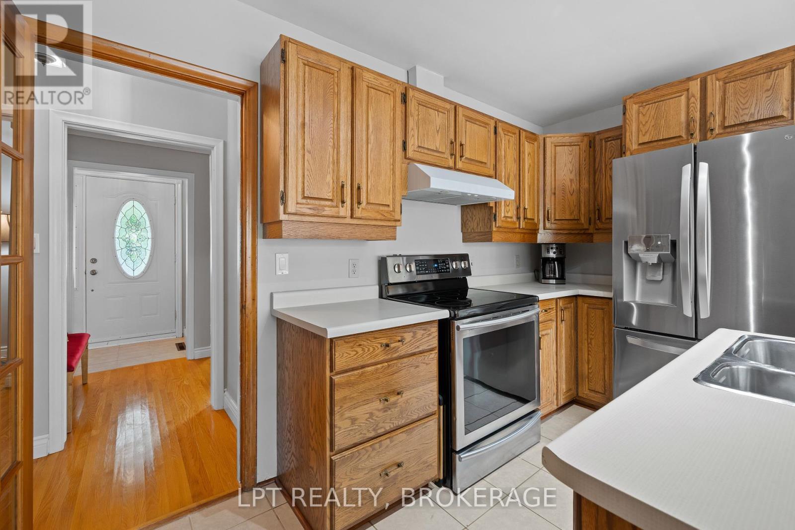 788 Meadowood Road, Kingston, Ontario  K7M 5G5 - Photo 8 - X12329850