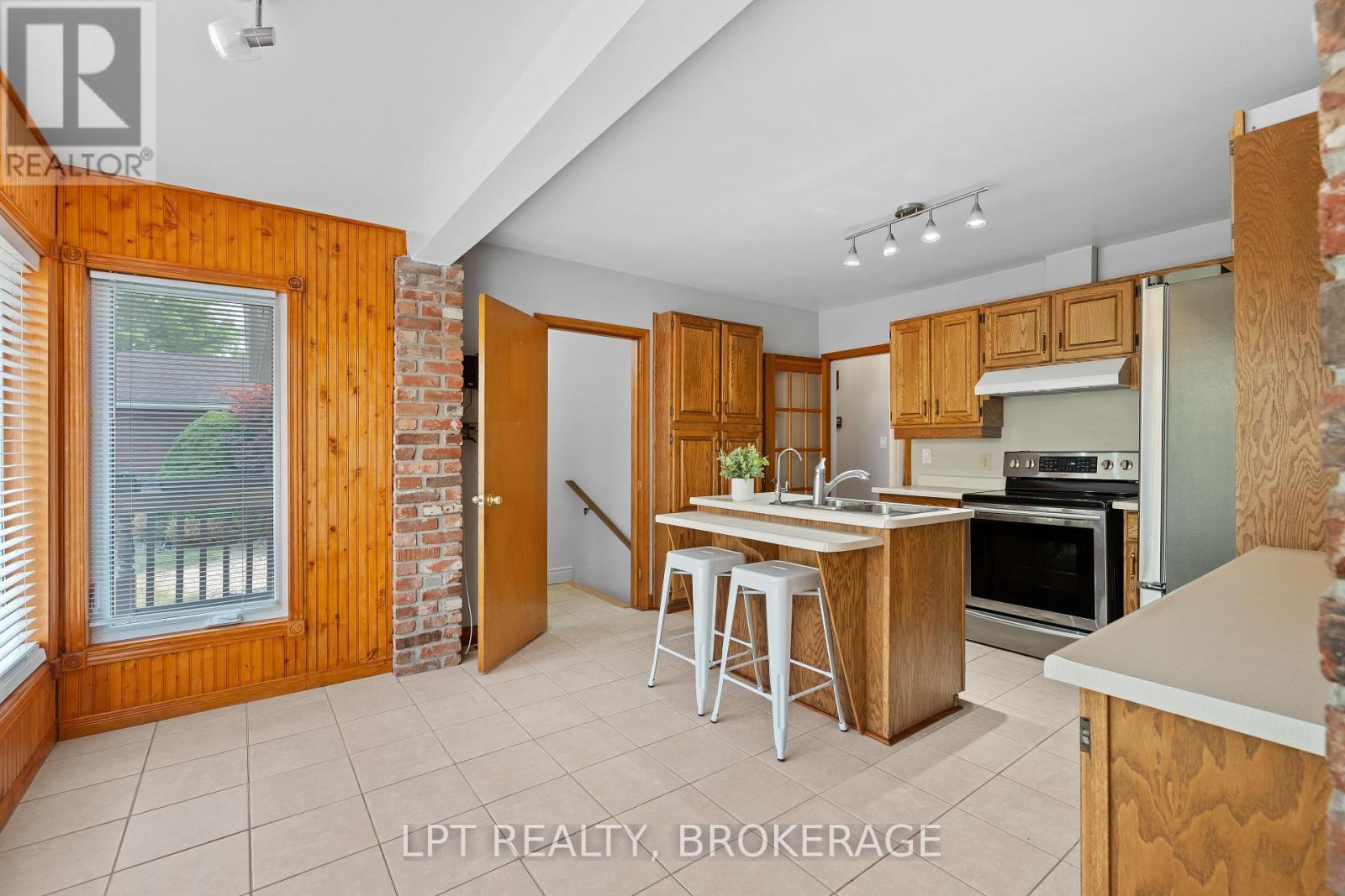788 Meadowood Road, Kingston, Ontario  K7M 5G5 - Photo 9 - X12329850