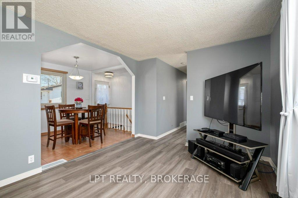 3 Deerfield Street, Loyalist, Ontario  K7N 1P5 - Photo 10 - X12377109