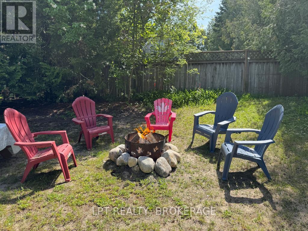 117 Second Avenue N, South Bruce Peninsula, Ontario  N0H 2G0 - Photo 3 - X12423064