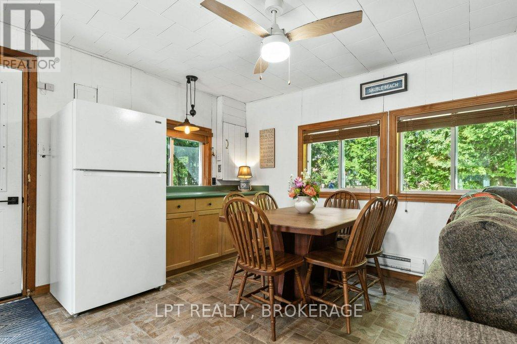 117 Second Avenue N, South Bruce Peninsula, Ontario  N0H 2G0 - Photo 32 - X12423064
