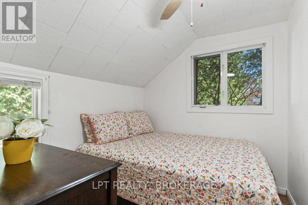 117 Second Avenue N, South Bruce Peninsula, Ontario  N0H 2G0 - Photo 34 - X12423064