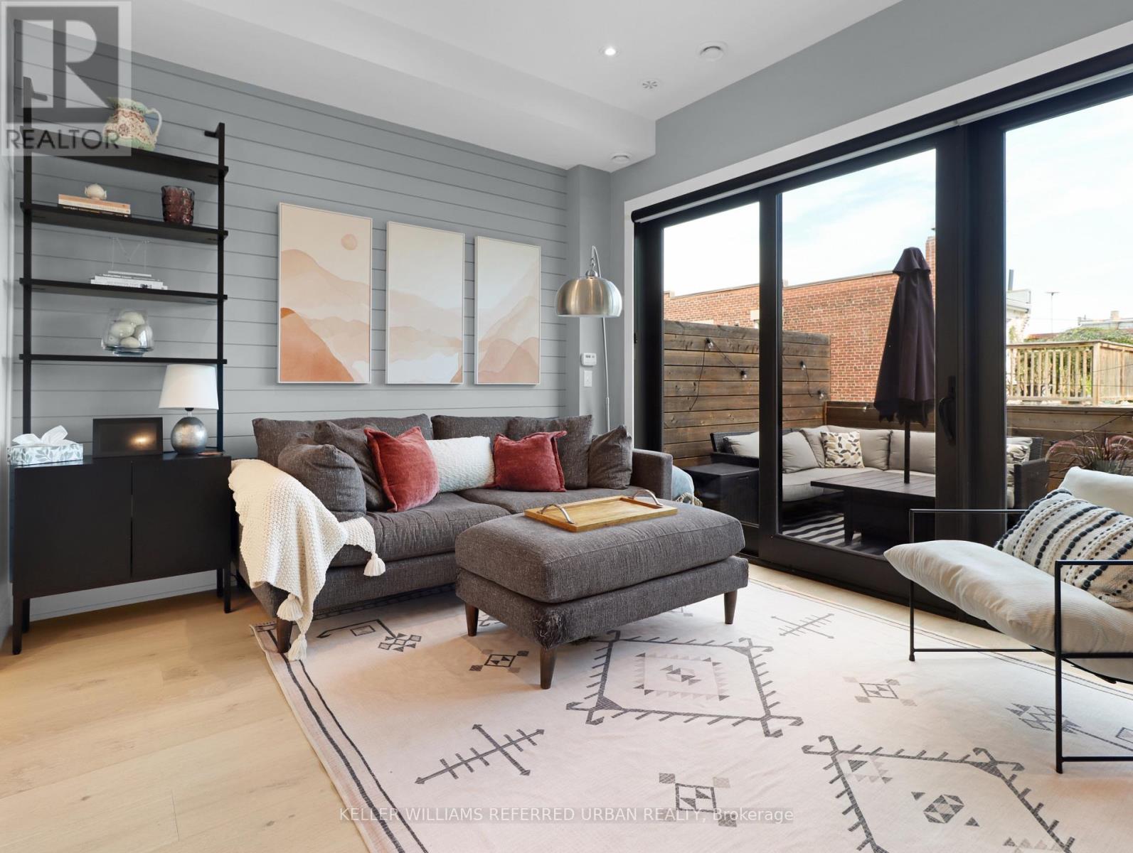 313 WESTMORELAND AVENUE, Toronto, Ontario