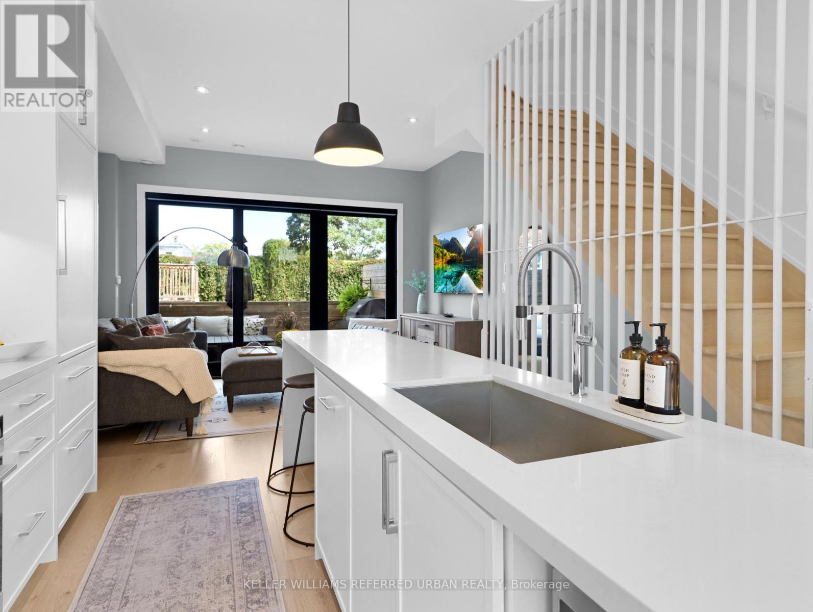 313 Westmoreland Avenue, Toronto, Ontario  M6H 3A4 - Photo 12 - W12424637