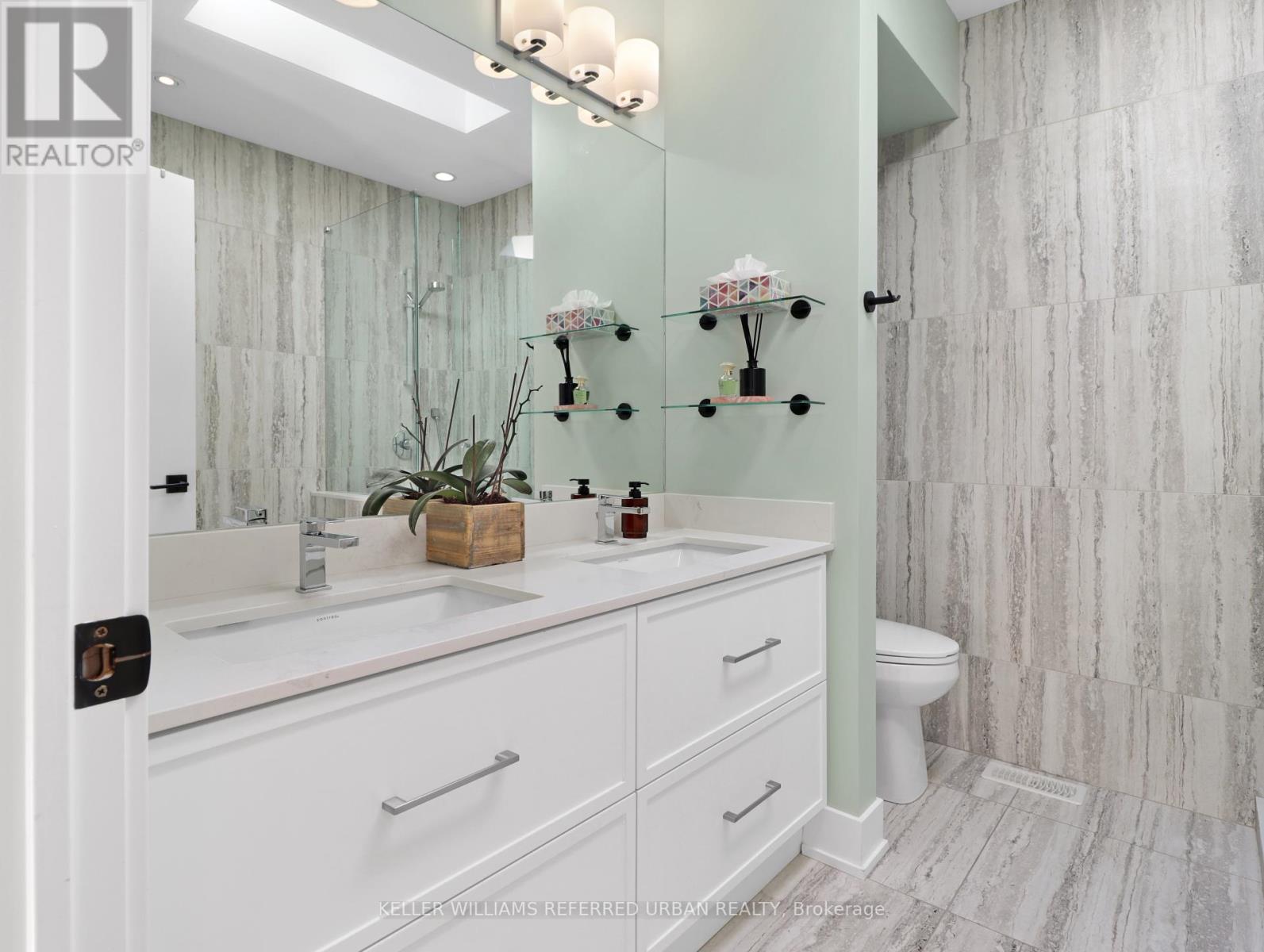 313 Westmoreland Avenue, Toronto, Ontario  M6H 3A4 - Photo 20 - W12424637