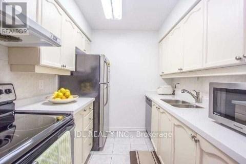 1112 - 18 Sommerset Way, Toronto, Ontario  M2N 6X5 - Photo 13 - C12425244