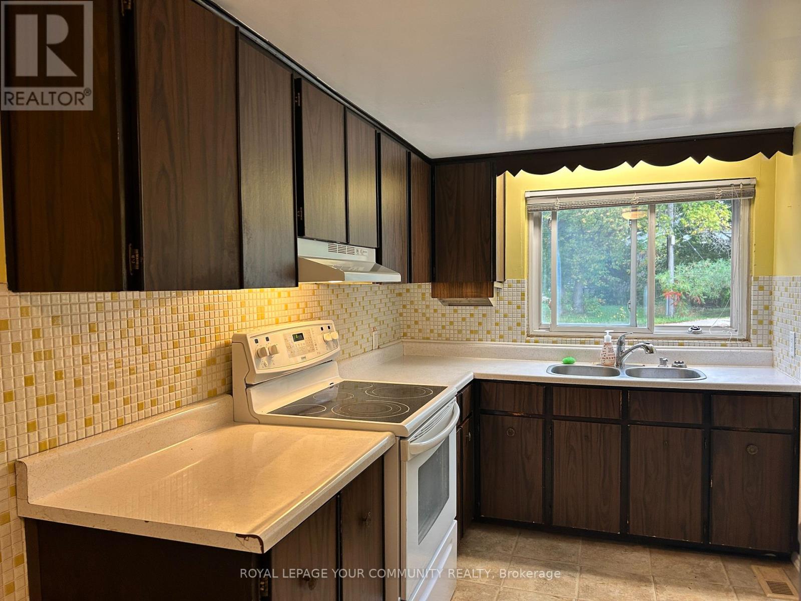 66 Bradford Street, East Gwillimbury, Ontario  L9N 1G6 - Photo 22 - N12425249