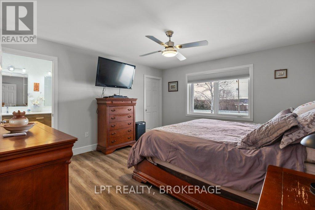 9517 County Road 42 Road, Rideau Lakes, Ontario  K0G 1X0 - Photo 18 - X12282419