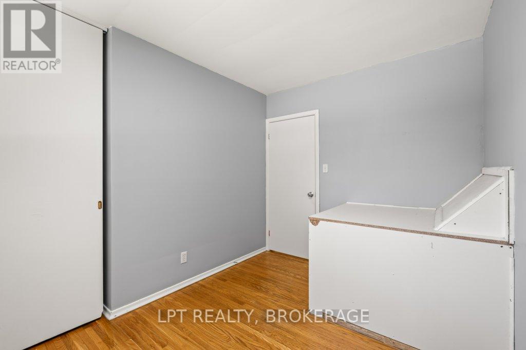 14 Herchmer Crescent, Kingston, Ontario  K7M 2V9 - Photo 20 - X12242053