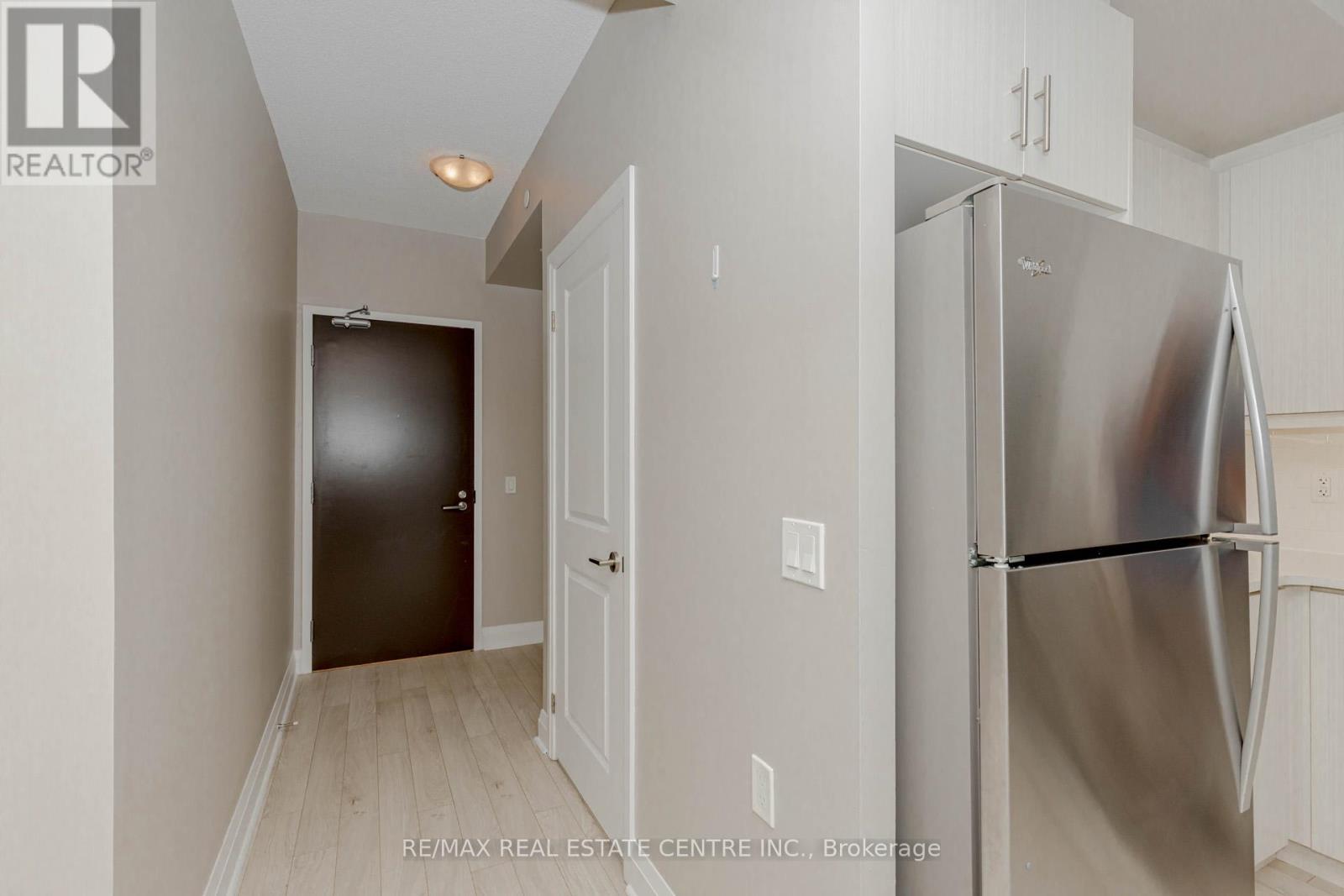 506 - 15 Zorra Street, Toronto, Ontario  M8Z 0C1 - Photo 7 - W12425246