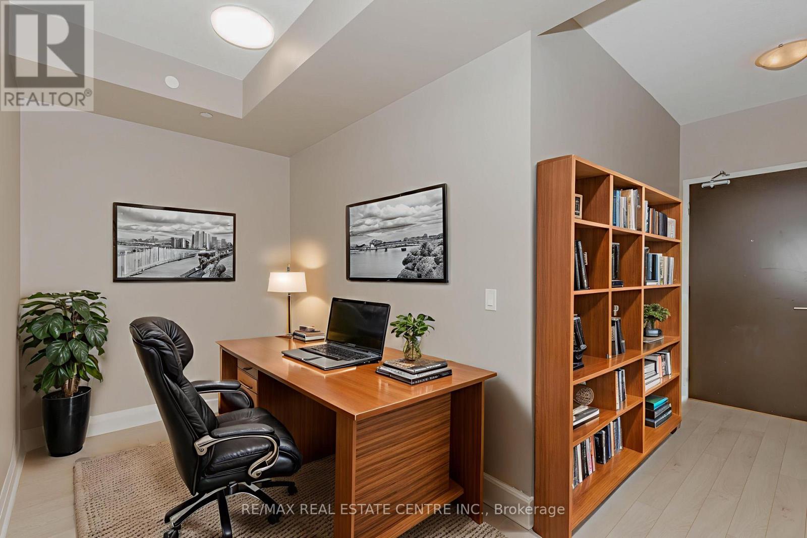 506 - 15 Zorra Street, Toronto, Ontario  M8Z 0C1 - Photo 8 - W12425246