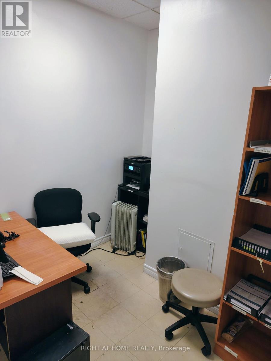 Main - 1254 Bloor Street W, Toronto, Ontario  M6H 1N5 - Photo 11 - W12425247