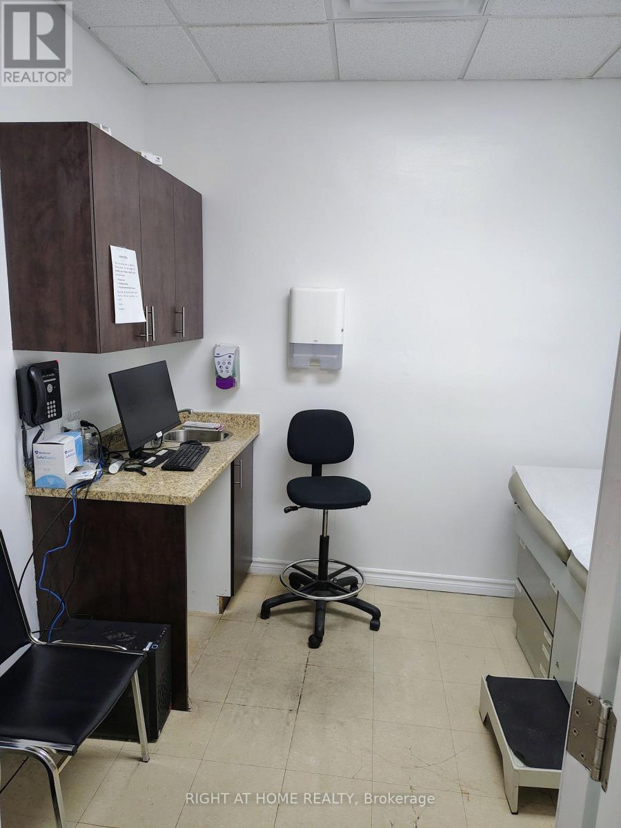 Main - 1254 Bloor Street W, Toronto, Ontario  M6H 1N5 - Photo 12 - W12425247