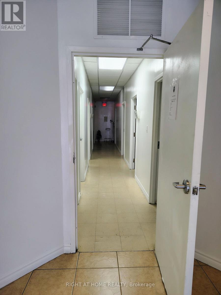 Main - 1254 Bloor Street W, Toronto, Ontario  M6H 1N5 - Photo 17 - W12425247