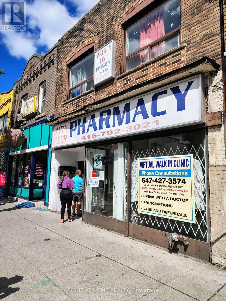 Main - 1254 Bloor Street W, Toronto, Ontario  M6H 1N5 - Photo 23 - W12425247