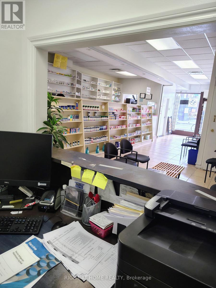 Main - 1254 Bloor Street W, Toronto, Ontario  M6H 1N5 - Photo 4 - W12425247