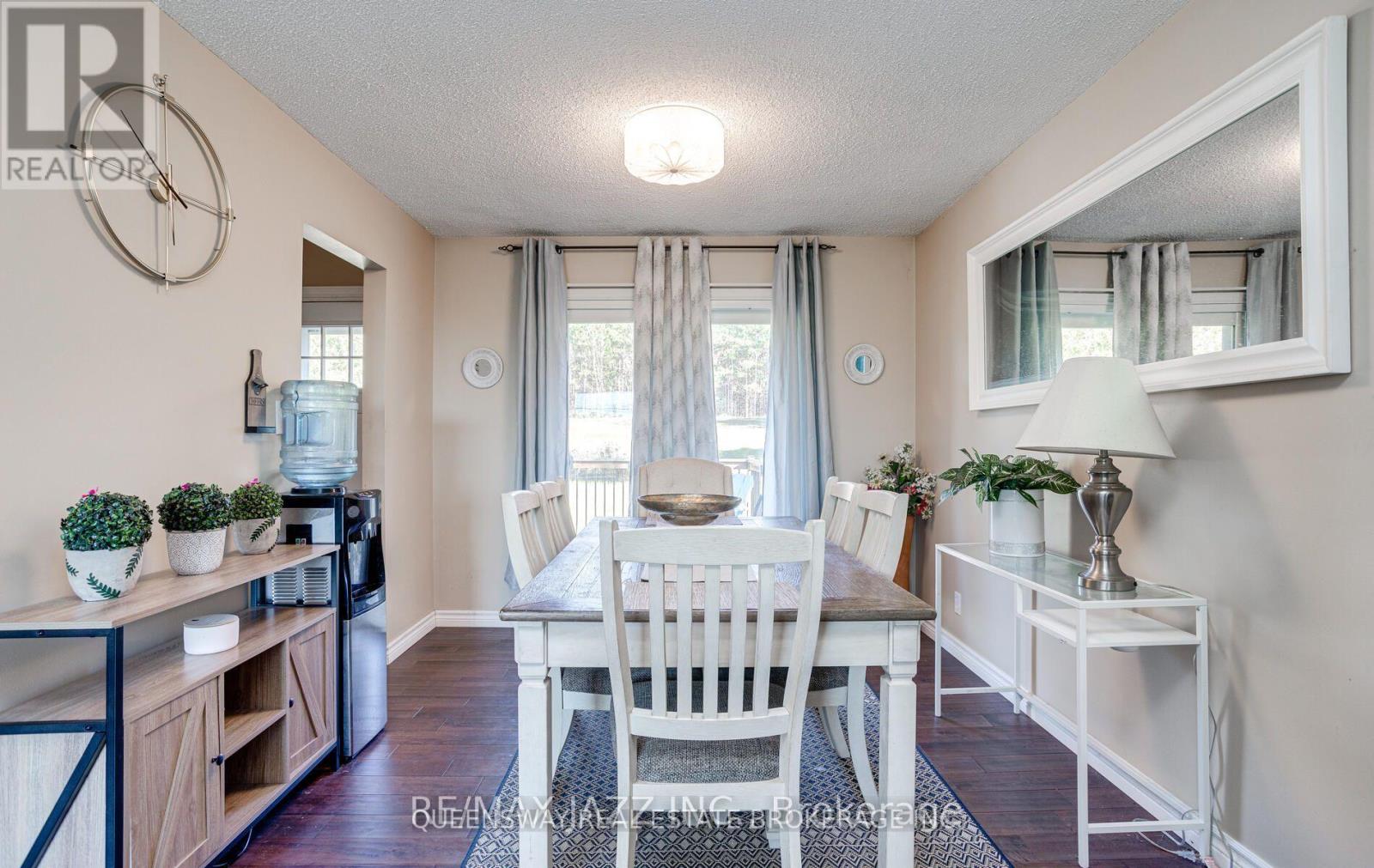 54 Roslin Road, Belleville, Ontario  K0K 2Y0 - Photo 7 - X12425225