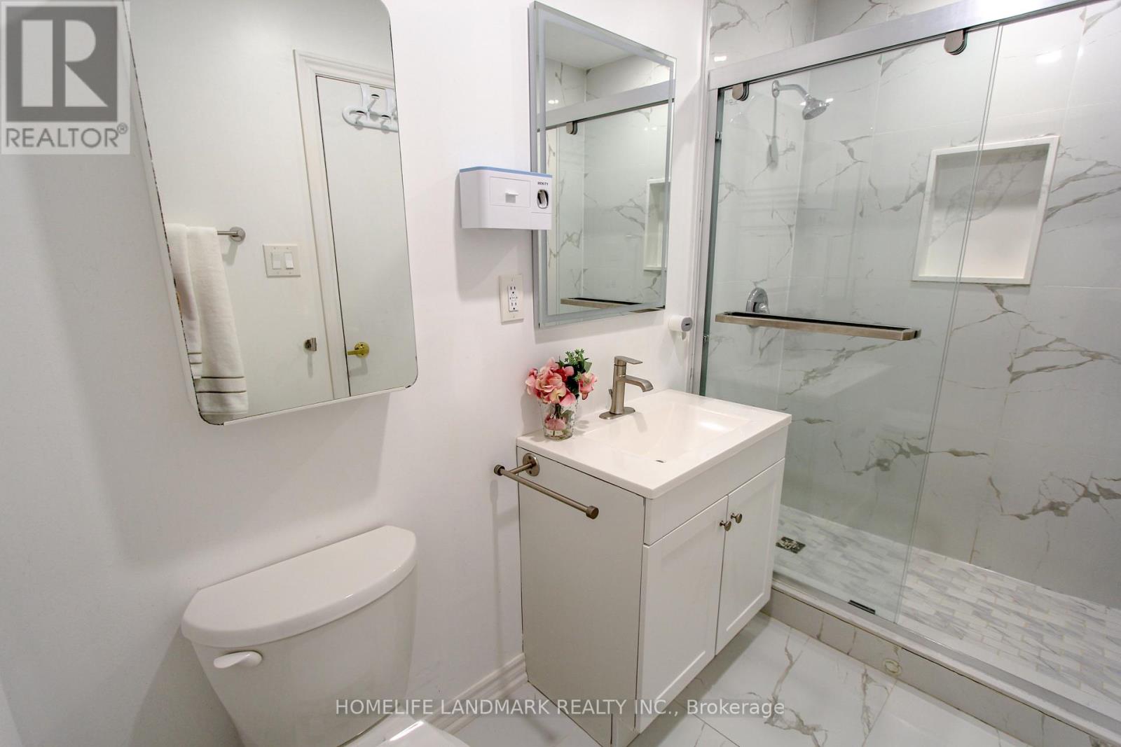 104 Loganberry Crescent, Toronto, Ontario  M2H 3H1 - Photo 10 - C12425254