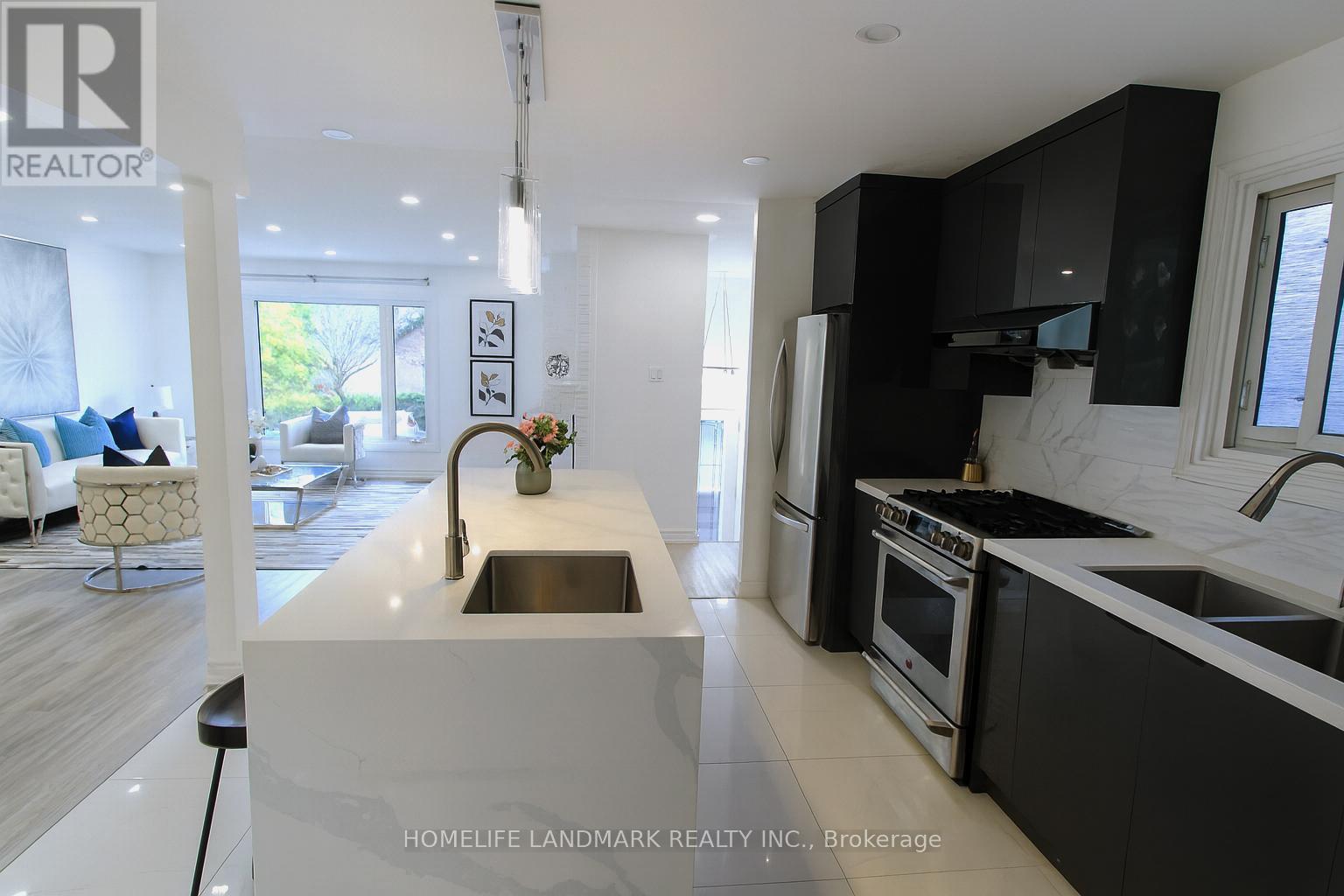 104 Loganberry Crescent, Toronto, Ontario  M2H 3H1 - Photo 6 - C12425254