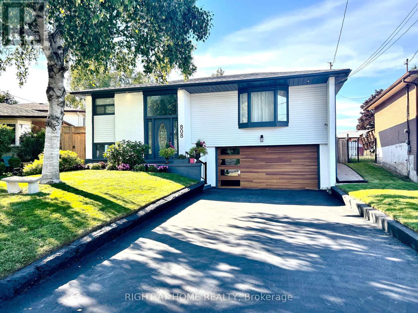 808 SANOK DRIVE, Pickering, Ontario