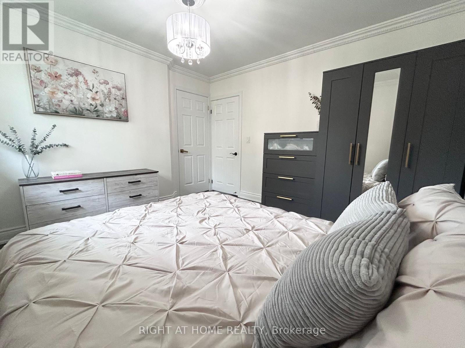 808 Sanok Drive, Pickering, Ontario  L1W 2P9 - Photo 26 - E12425250