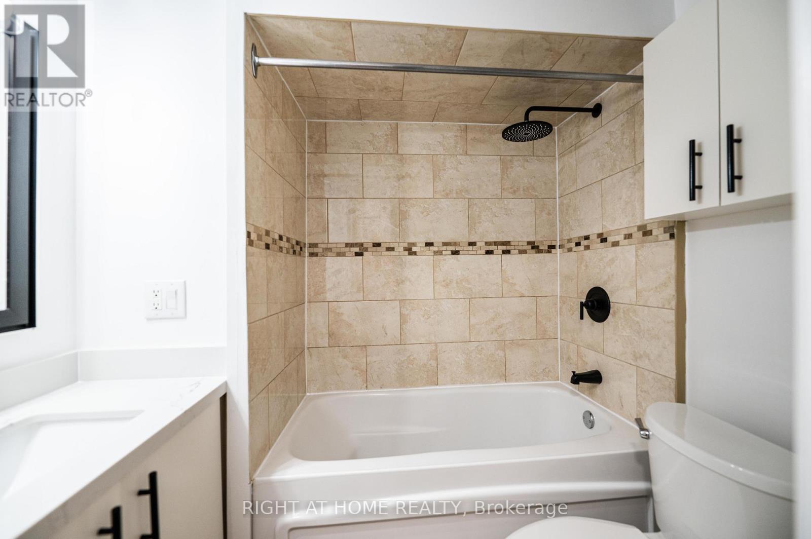 808 Sanok Drive, Pickering, Ontario  L1W 2P9 - Photo 32 - E12425250