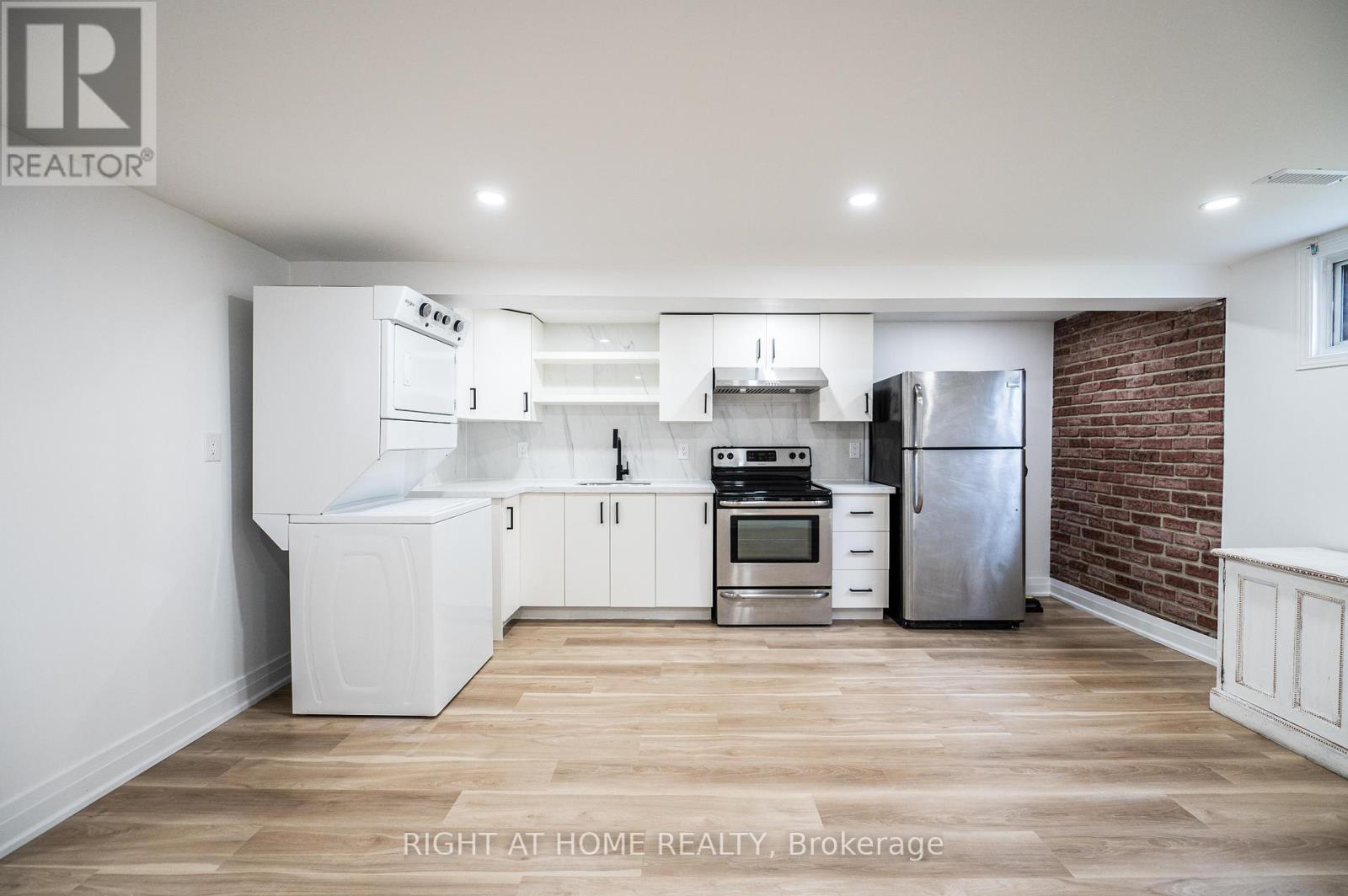 808 Sanok Drive, Pickering, Ontario  L1W 2P9 - Photo 36 - E12425250