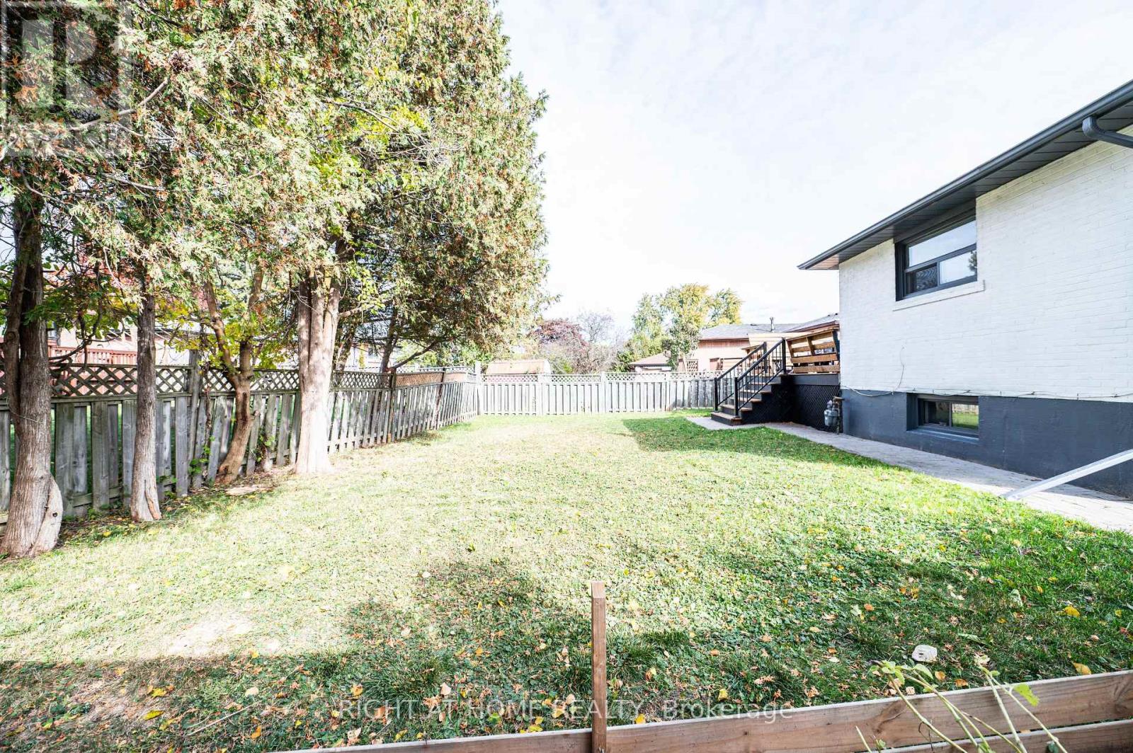 808 Sanok Drive, Pickering, Ontario  L1W 2P9 - Photo 44 - E12425250