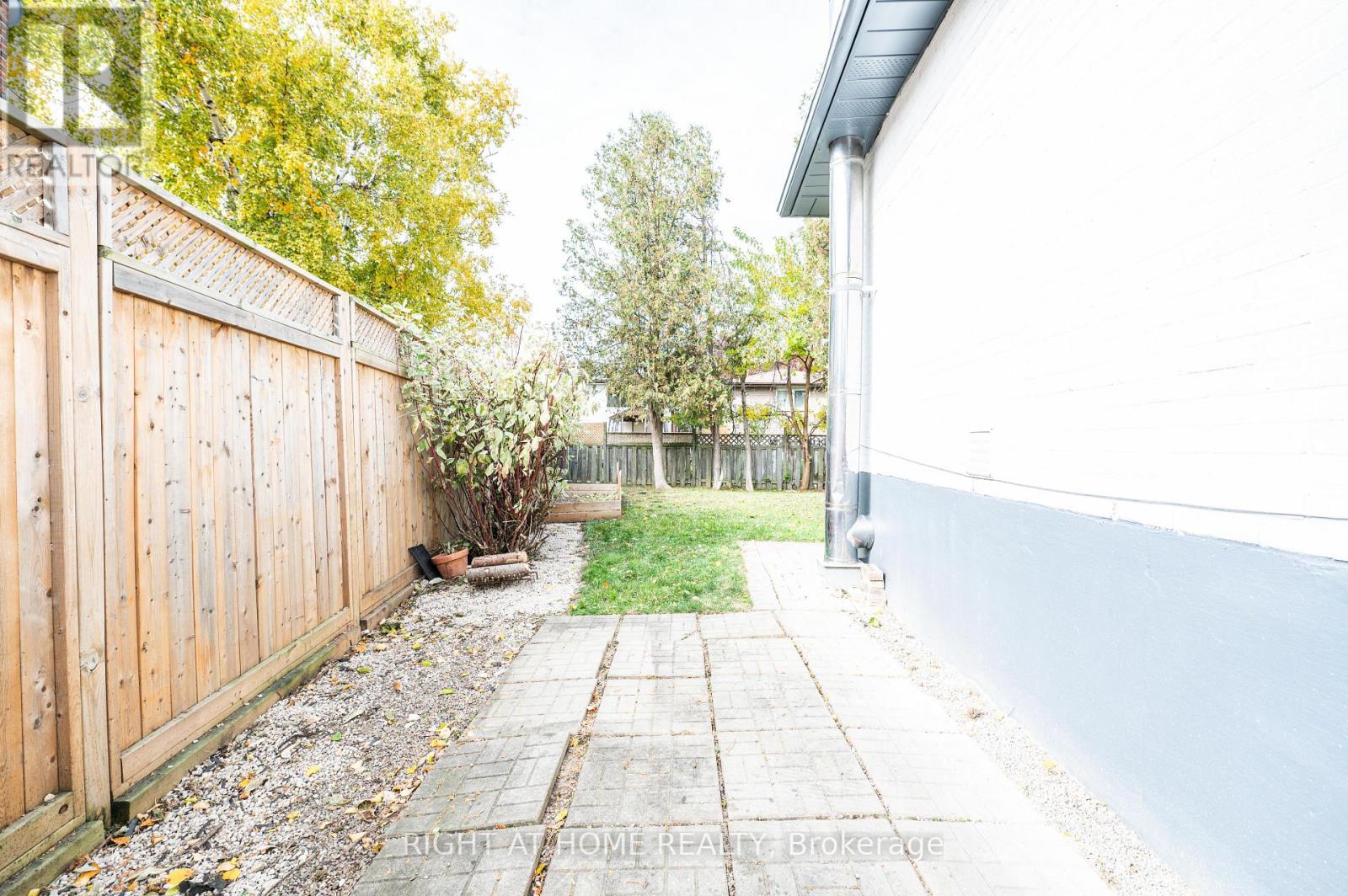 808 Sanok Drive, Pickering, Ontario  L1W 2P9 - Photo 45 - E12425250