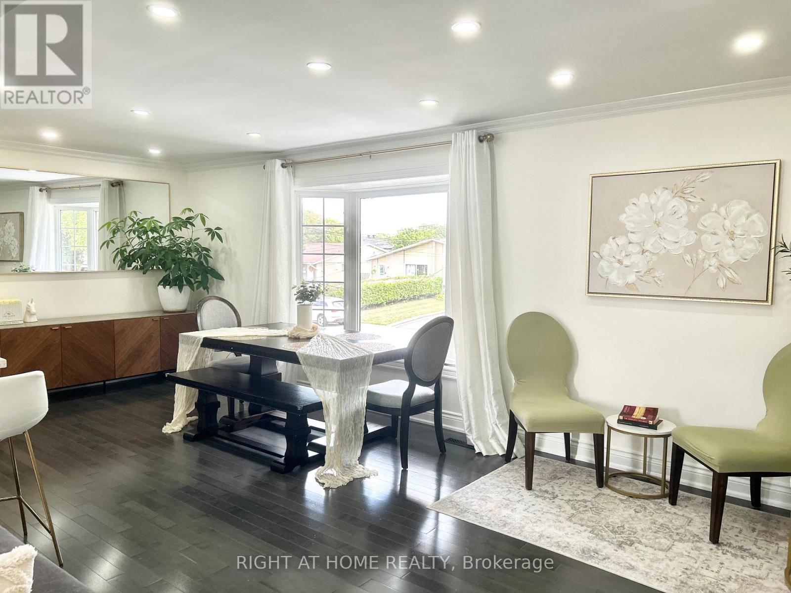 808 Sanok Drive, Pickering, Ontario  L1W 2P9 - Photo 8 - E12425250