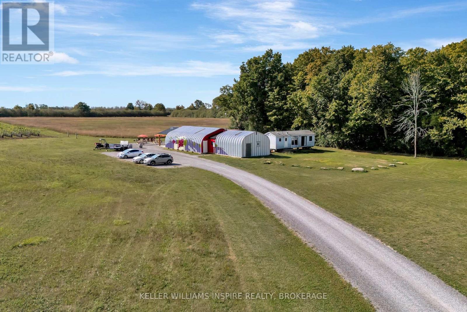 18055 Loyalist Parkway, Prince Edward County, Ontario  K7P 2Y4 - Photo 13 - X12425257