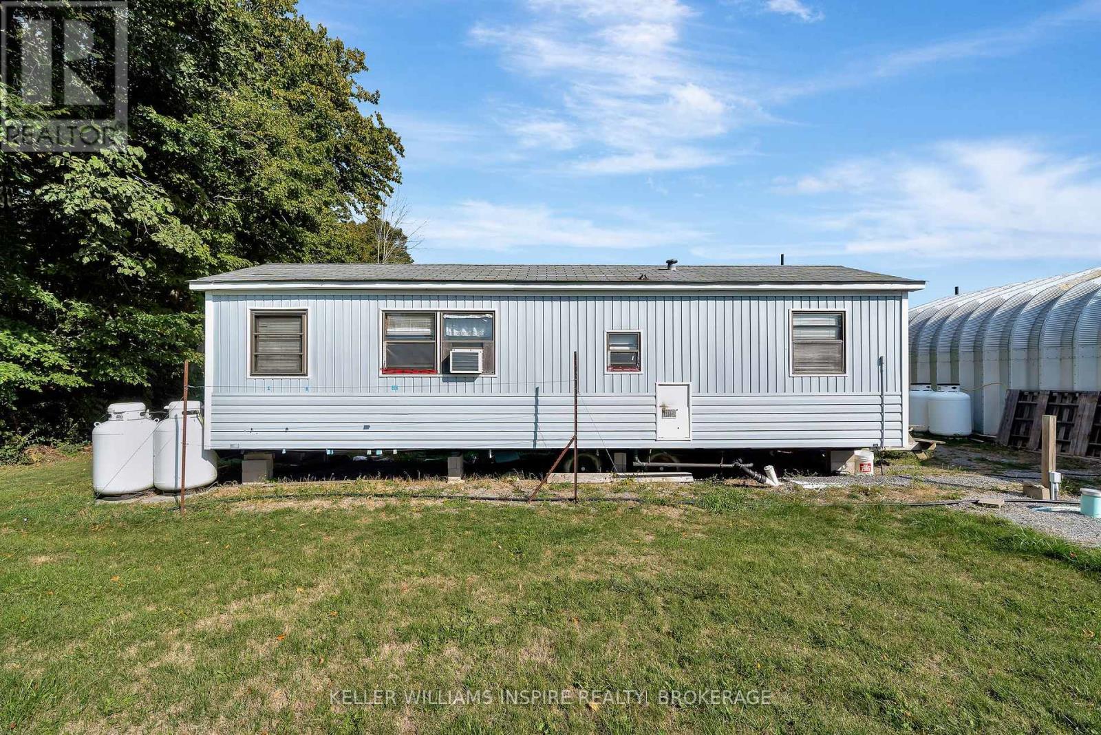 18055 Loyalist Parkway, Prince Edward County, Ontario  K7P 2Y4 - Photo 18 - X12425257